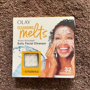 OLAY Cleansing Melts with Vitamin C - 32 Pads